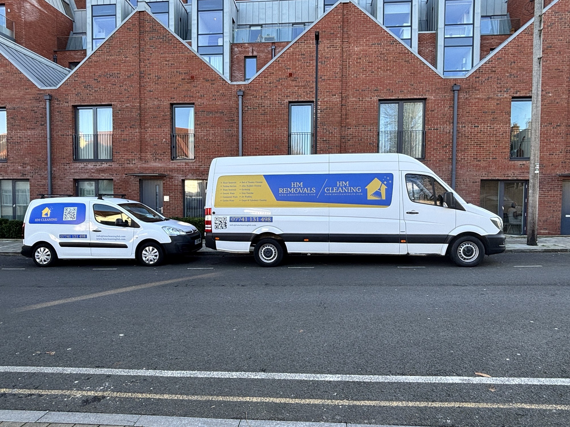 https://www.hmremovals.com/wp-content/uploads/2024/11/img_8225.jpg